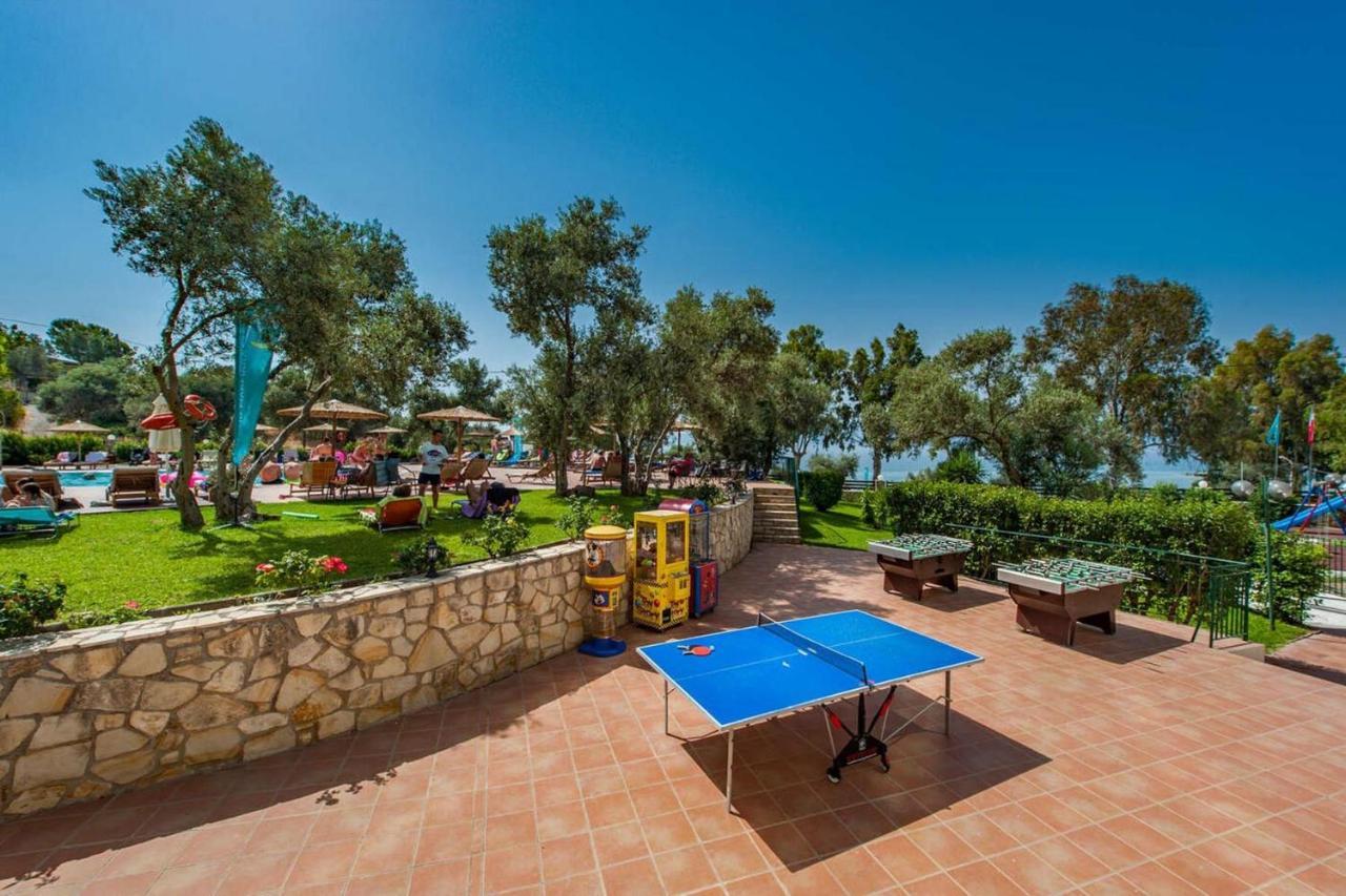 Evia Riviera Resort Амаринтос Экстерьер фото