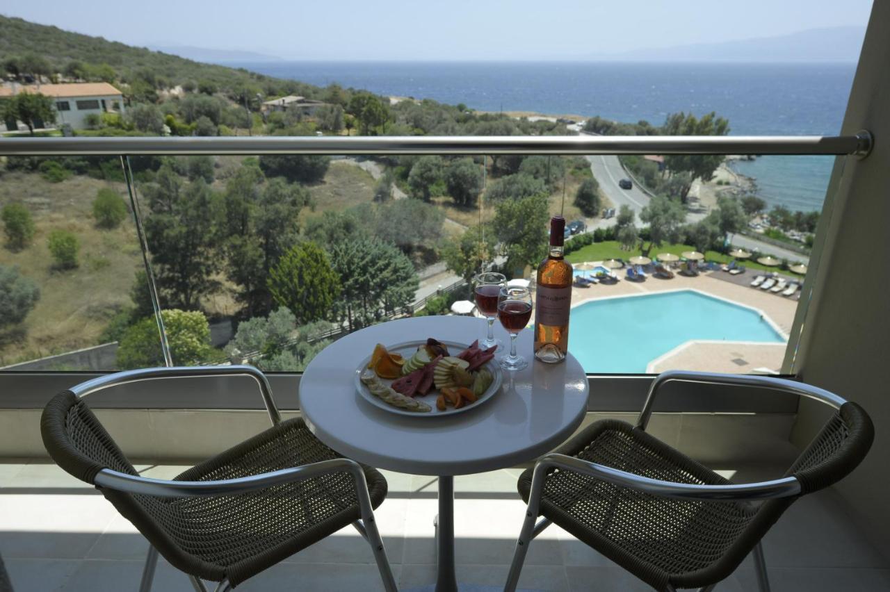 Evia Riviera Resort Амаринтос Экстерьер фото